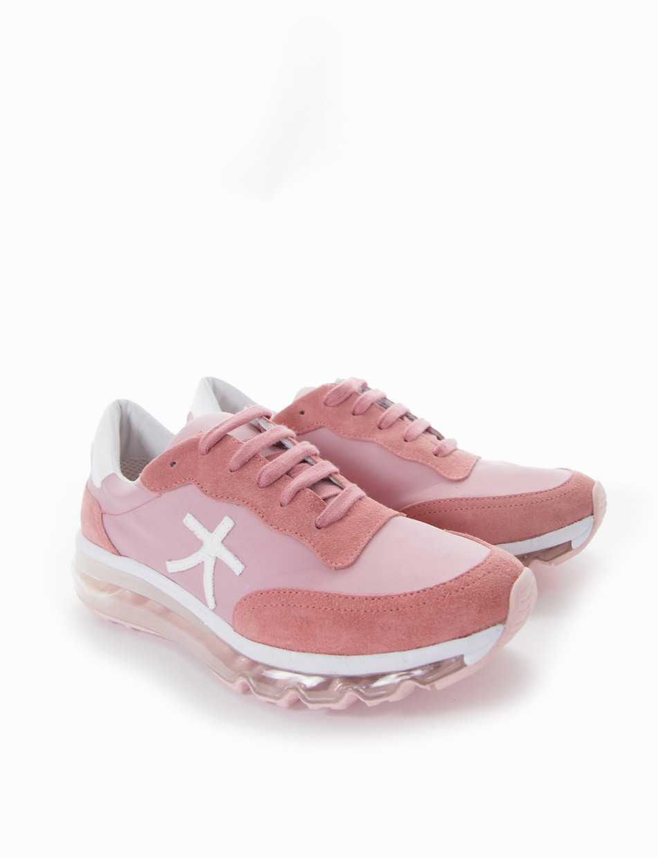 Sneakers pink leather