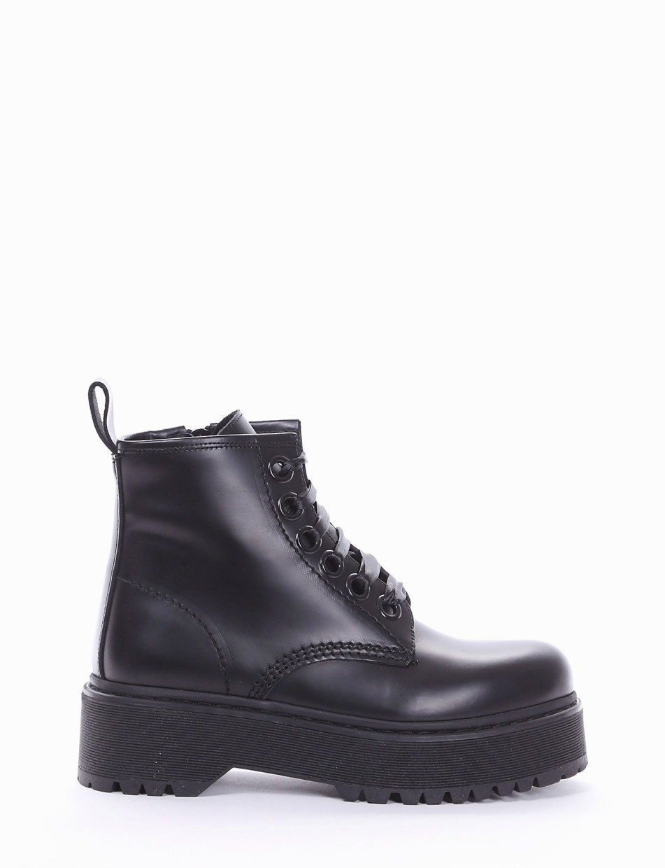 Combat boots heel 3 cm black leather