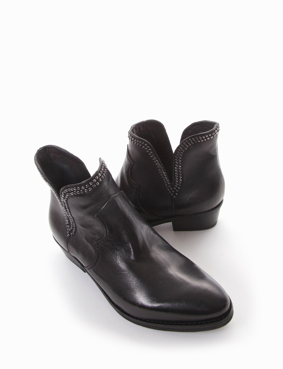 Low heel ankle boots heel 3 cm black leather