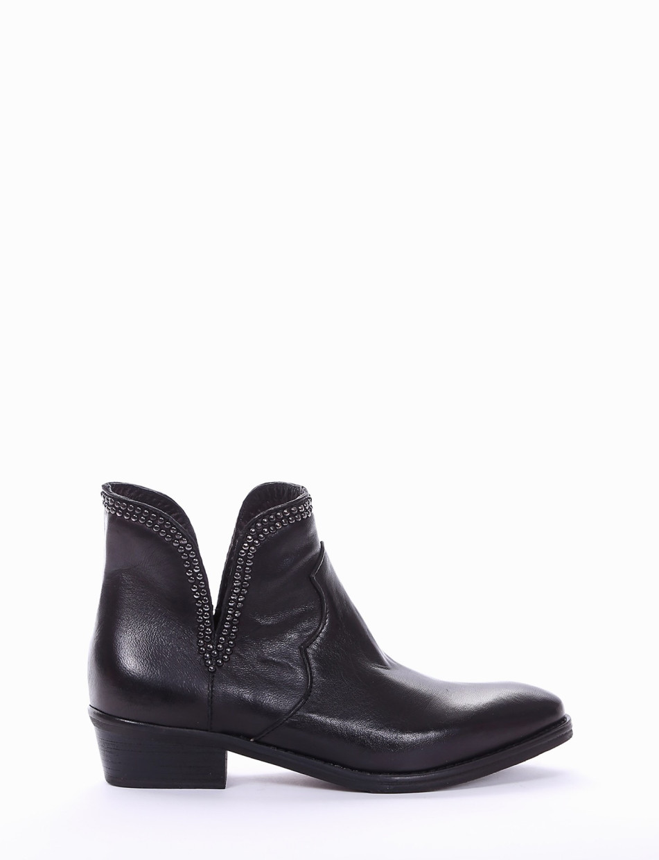 Low heel ankle boots heel 3 cm black leather