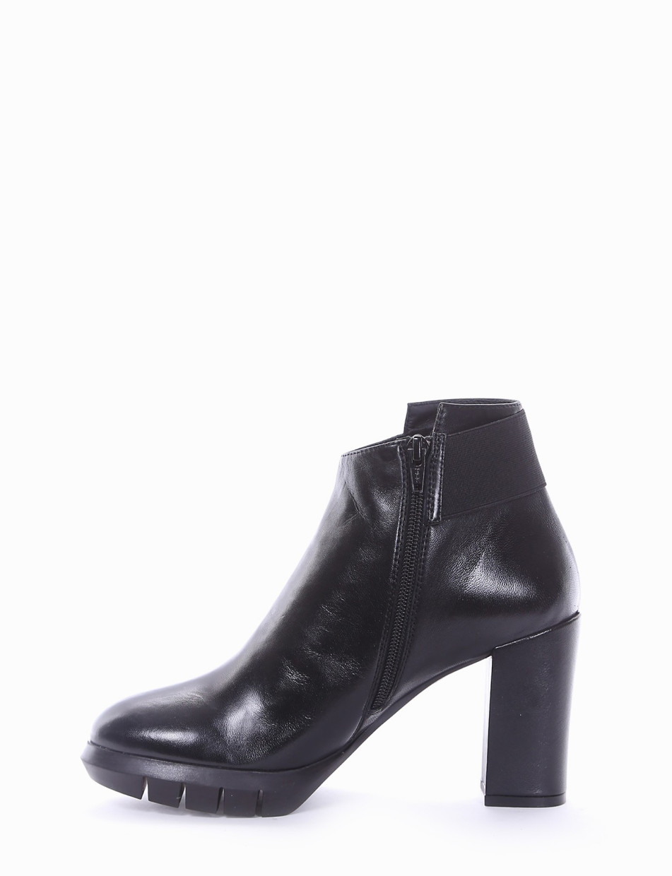 stivaletto tacco 10 cm nero
