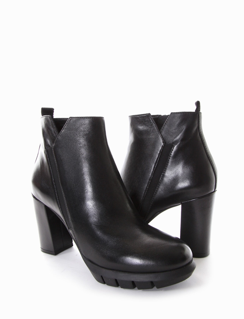 High heel ankle boots heel 9 cm black leather