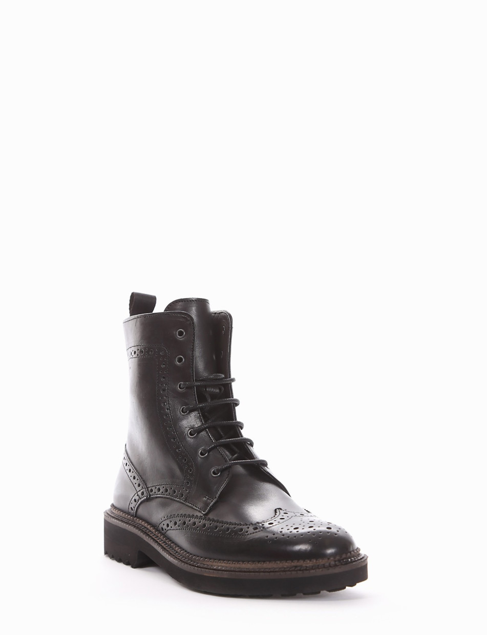 Combat boots heel 2 cm black leather