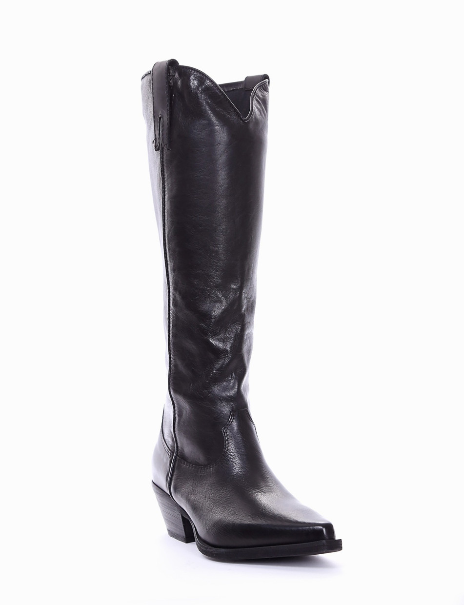 Low heel boots heel 4 cm black leather