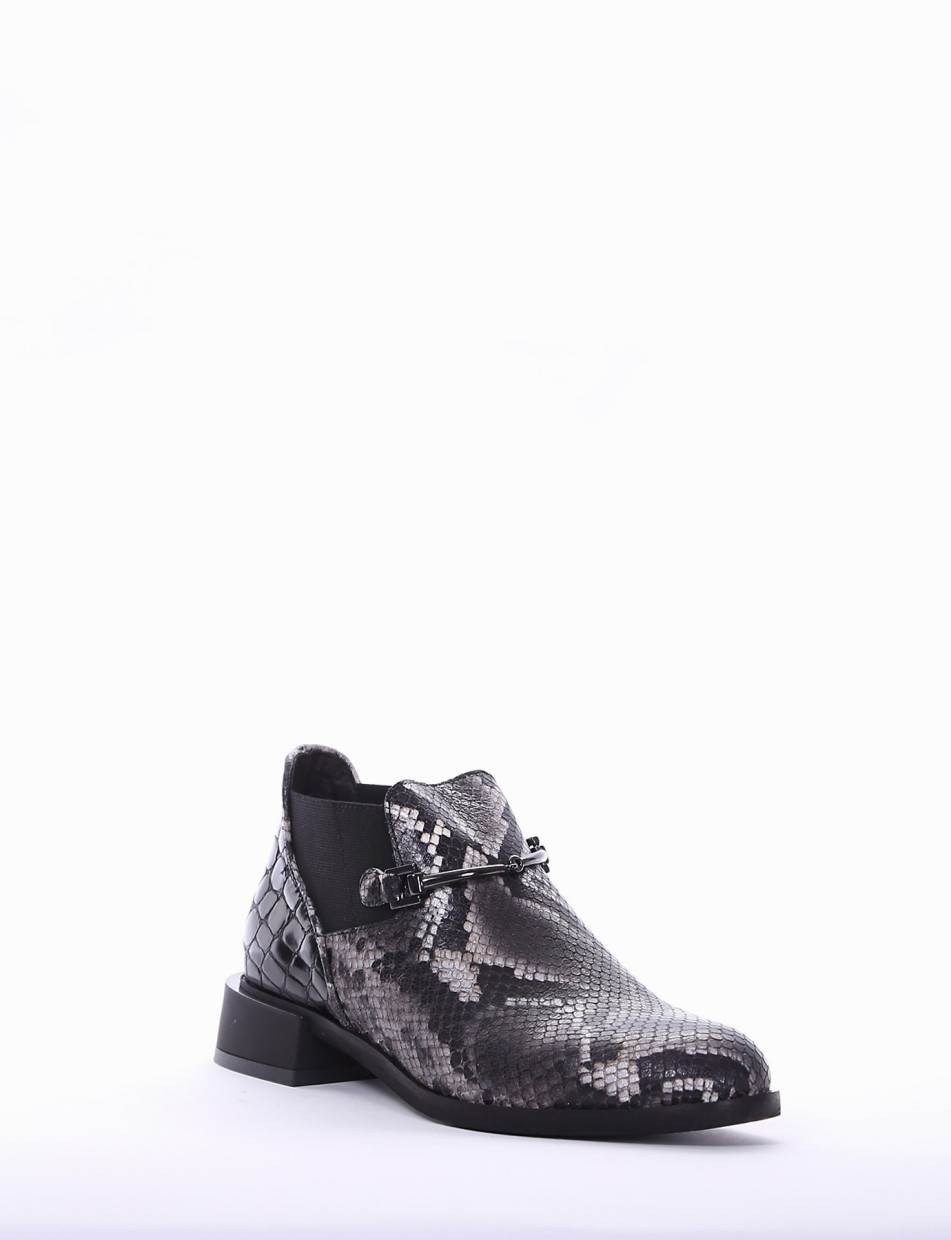 Low heel ankle boots heel 2 cm grey python