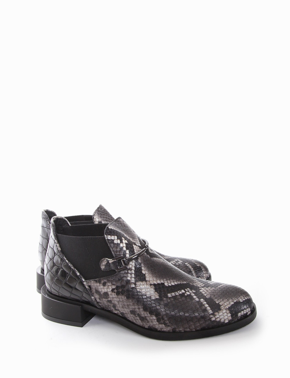 Low heel ankle boots heel 2 cm grey python