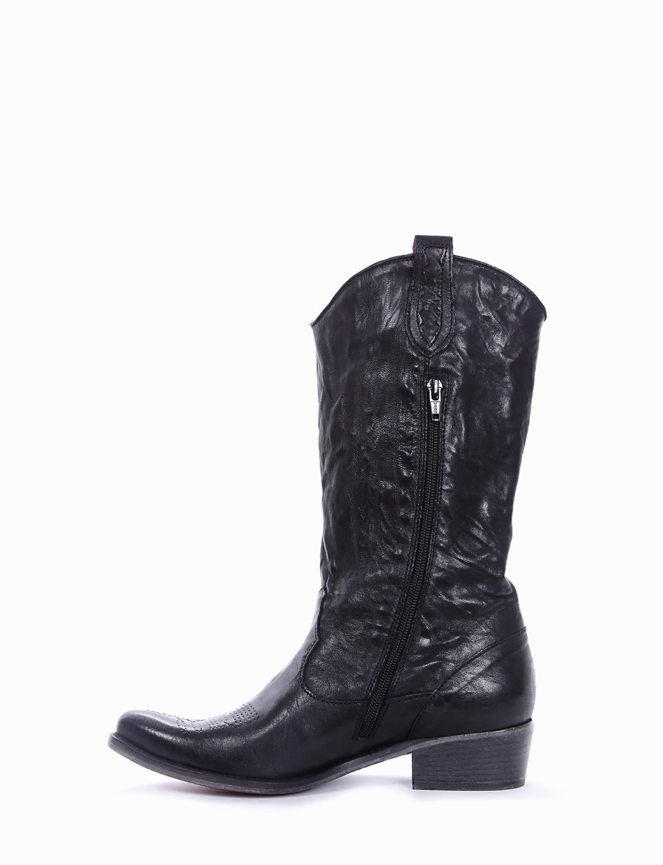 Low heel boots heel 2 cm black leather