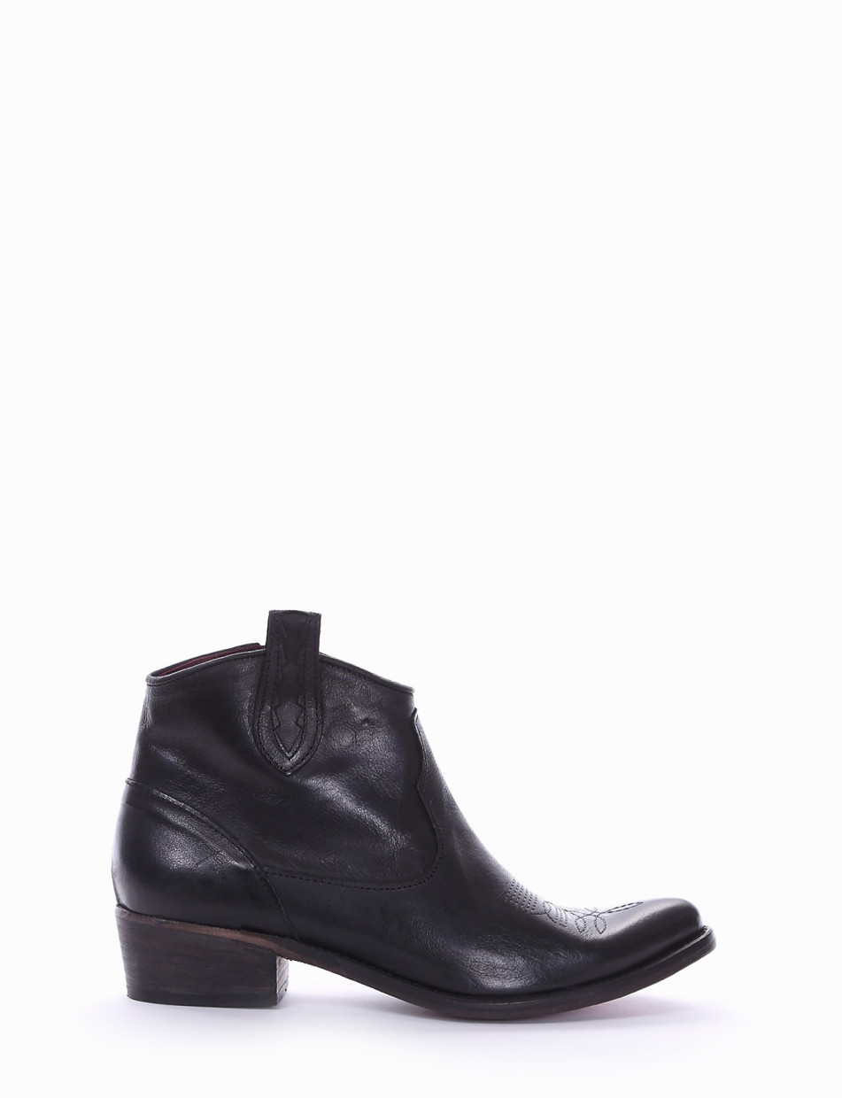 Low heel ankle boots heel 2 cm black leather