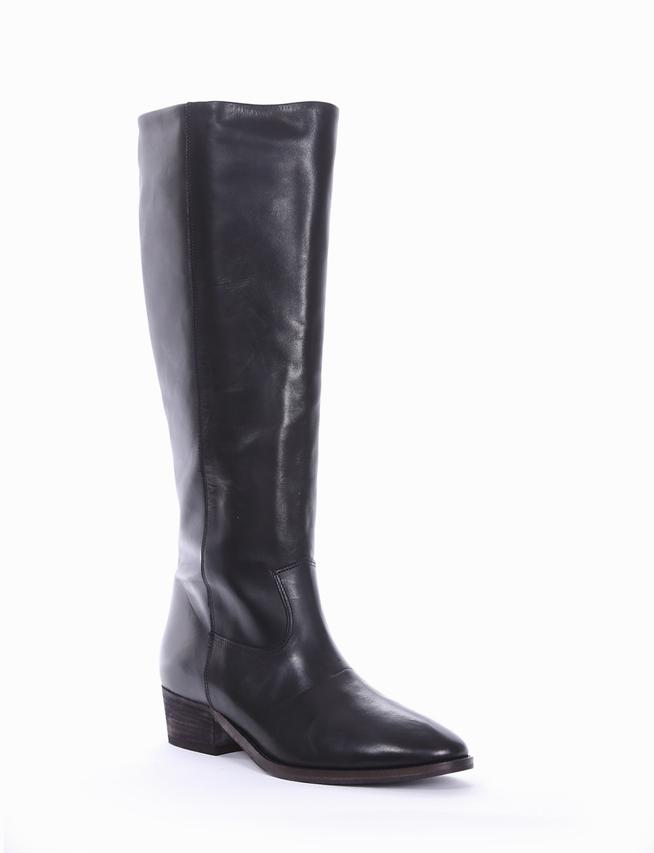 Low heel boots heel 2 cm black leather