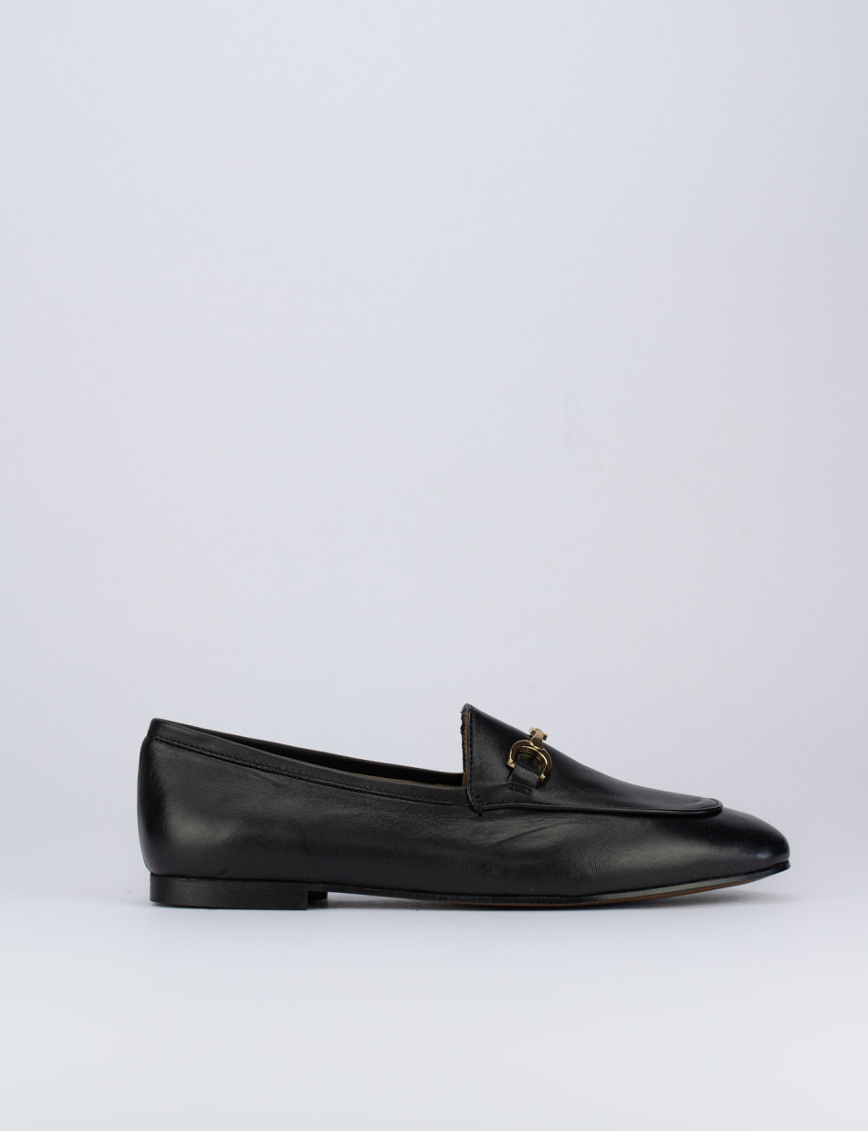 Loafers heel 1 cm black leather