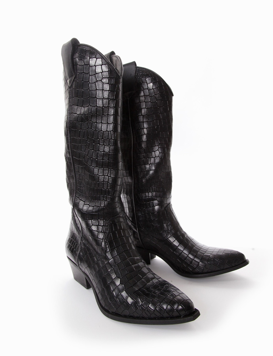 Low heel boots heel 3 cm black coconut