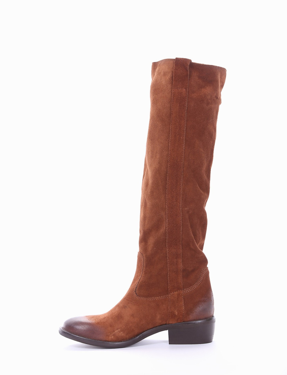 Low heel boots heel 2 cm brown chamois