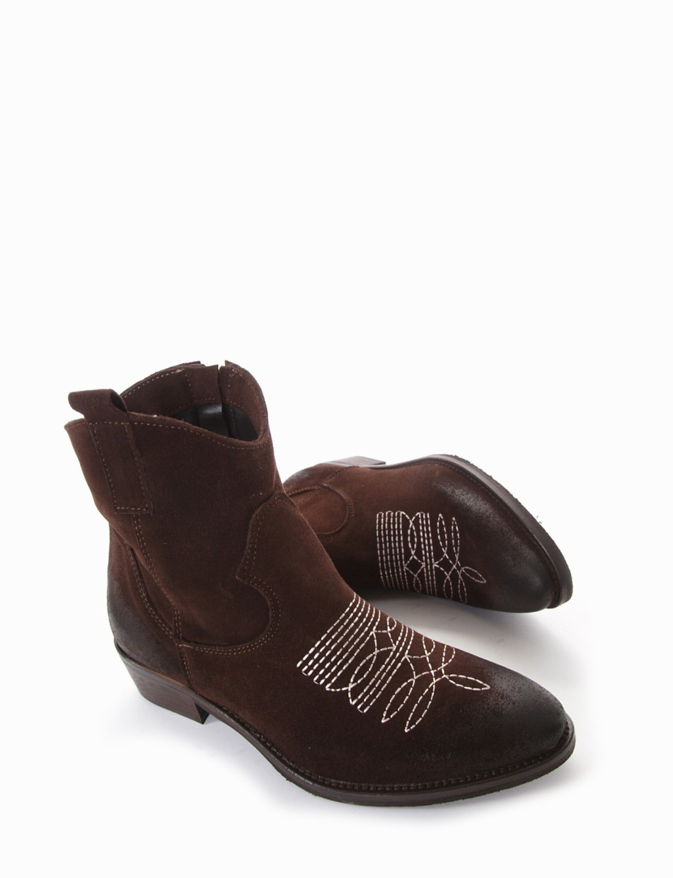 Low heel ankle boots heel 3 cm dark brown chamois