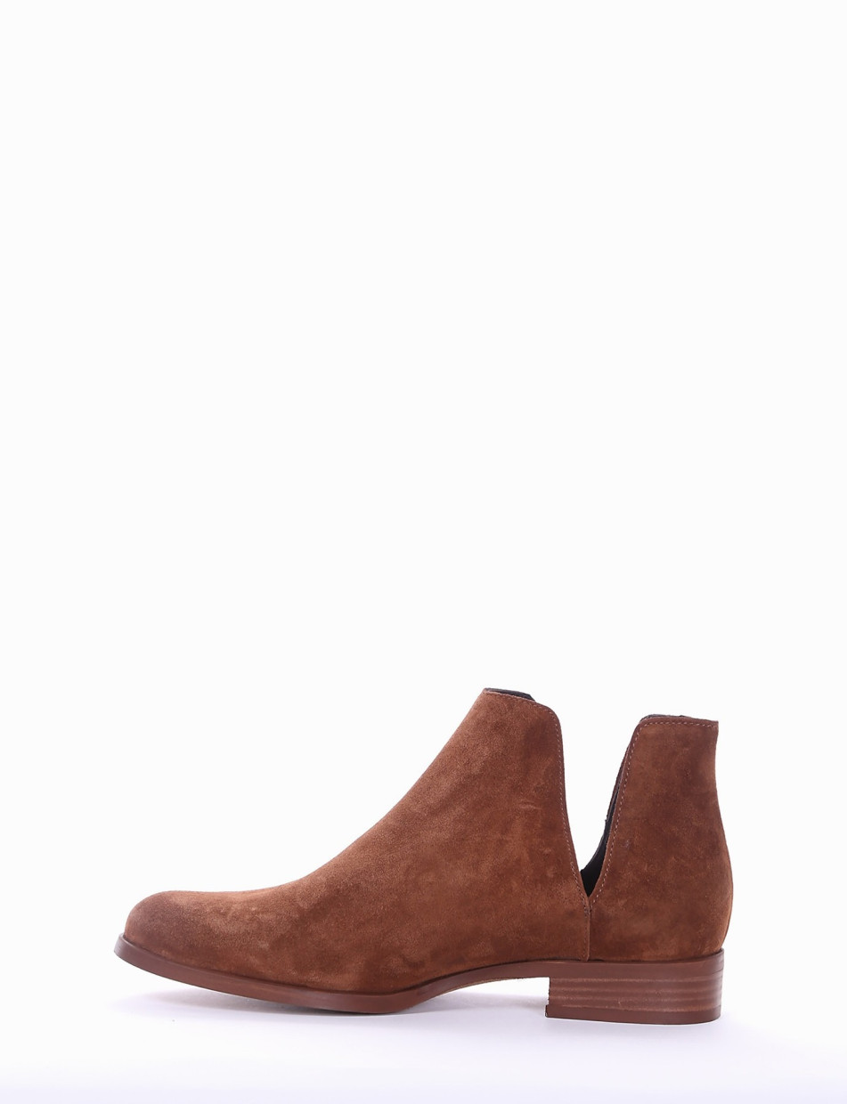 Low heel ankle boots heel 2 cm brown chamois