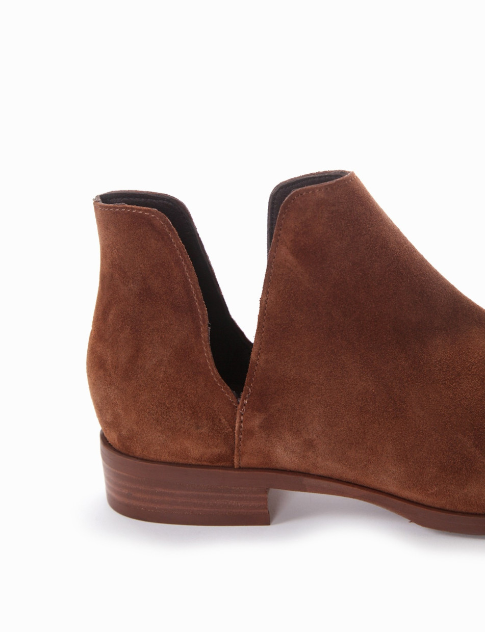 Low heel ankle boots heel 2 cm brown chamois