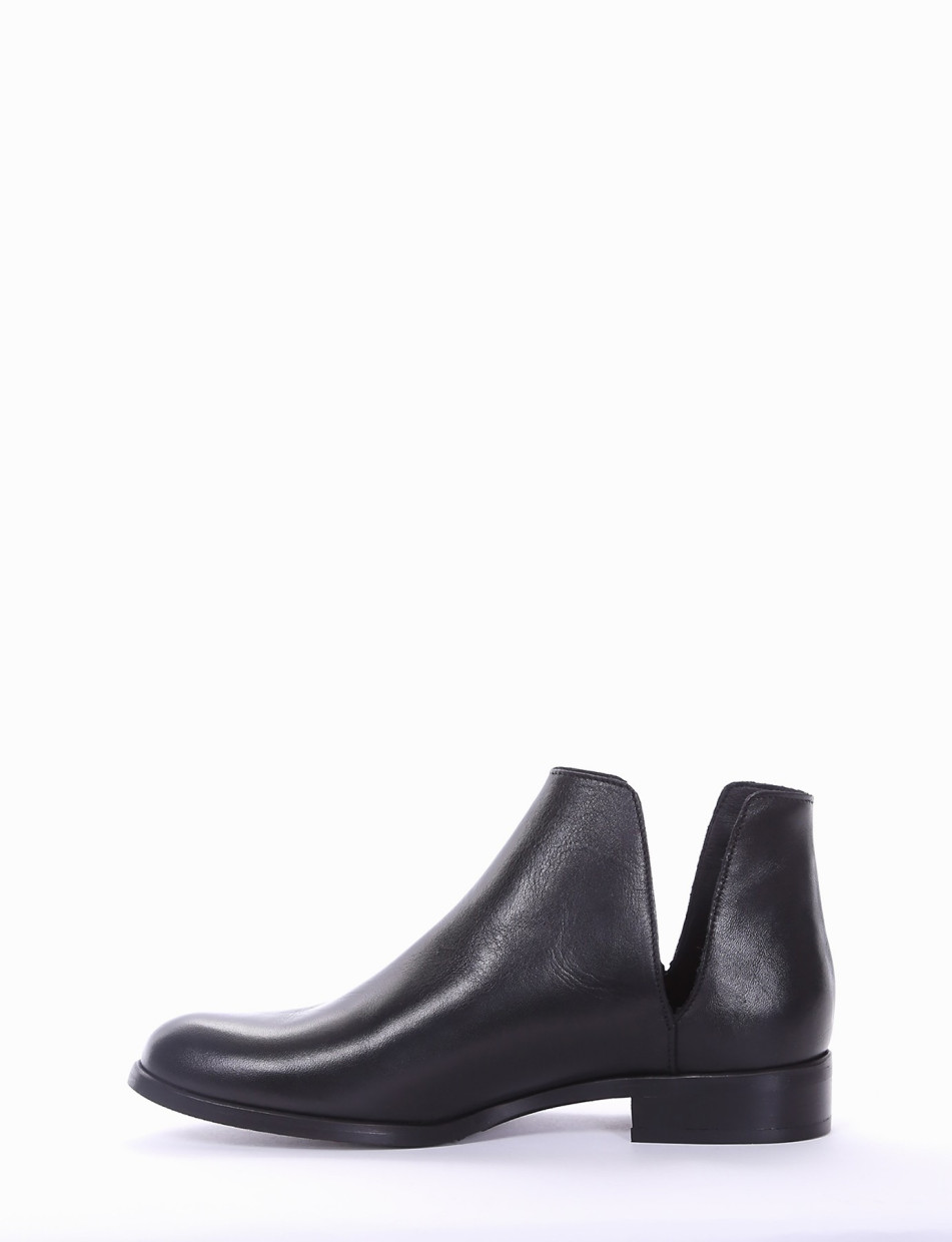 Low heel ankle boots heel 2 cm black leather