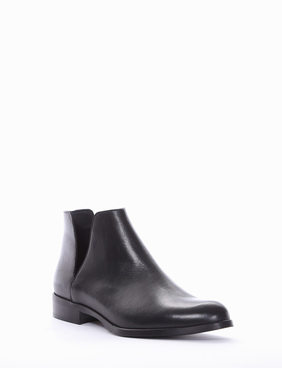 Low heel ankle boots heel 2 cm black leather