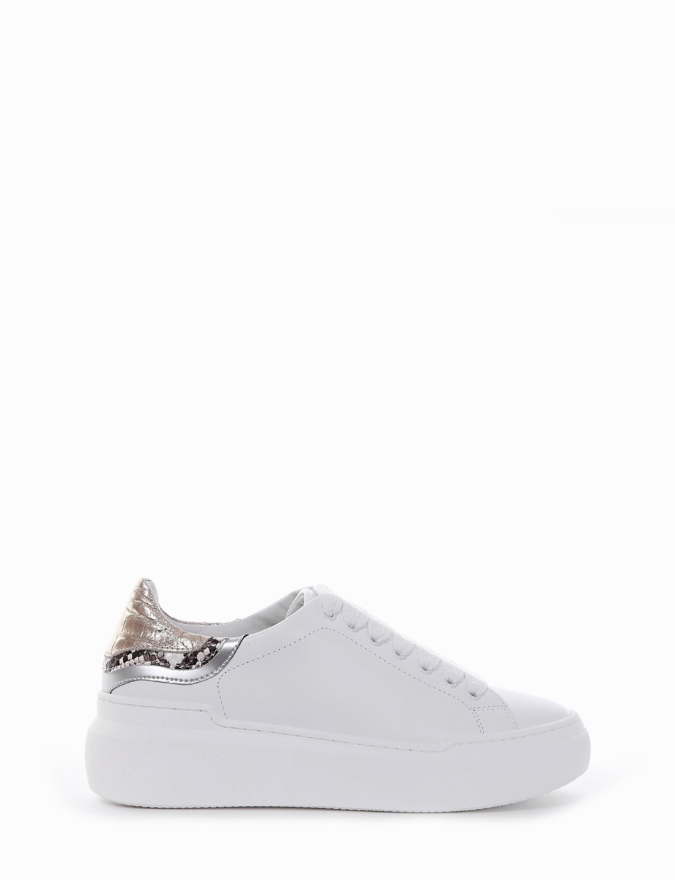 Sneakers white leather