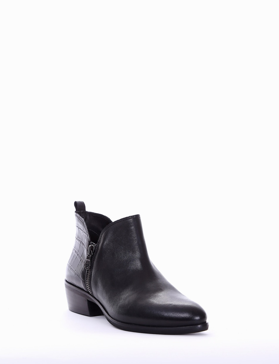 Low heel ankle boots heel 3 cm black leather