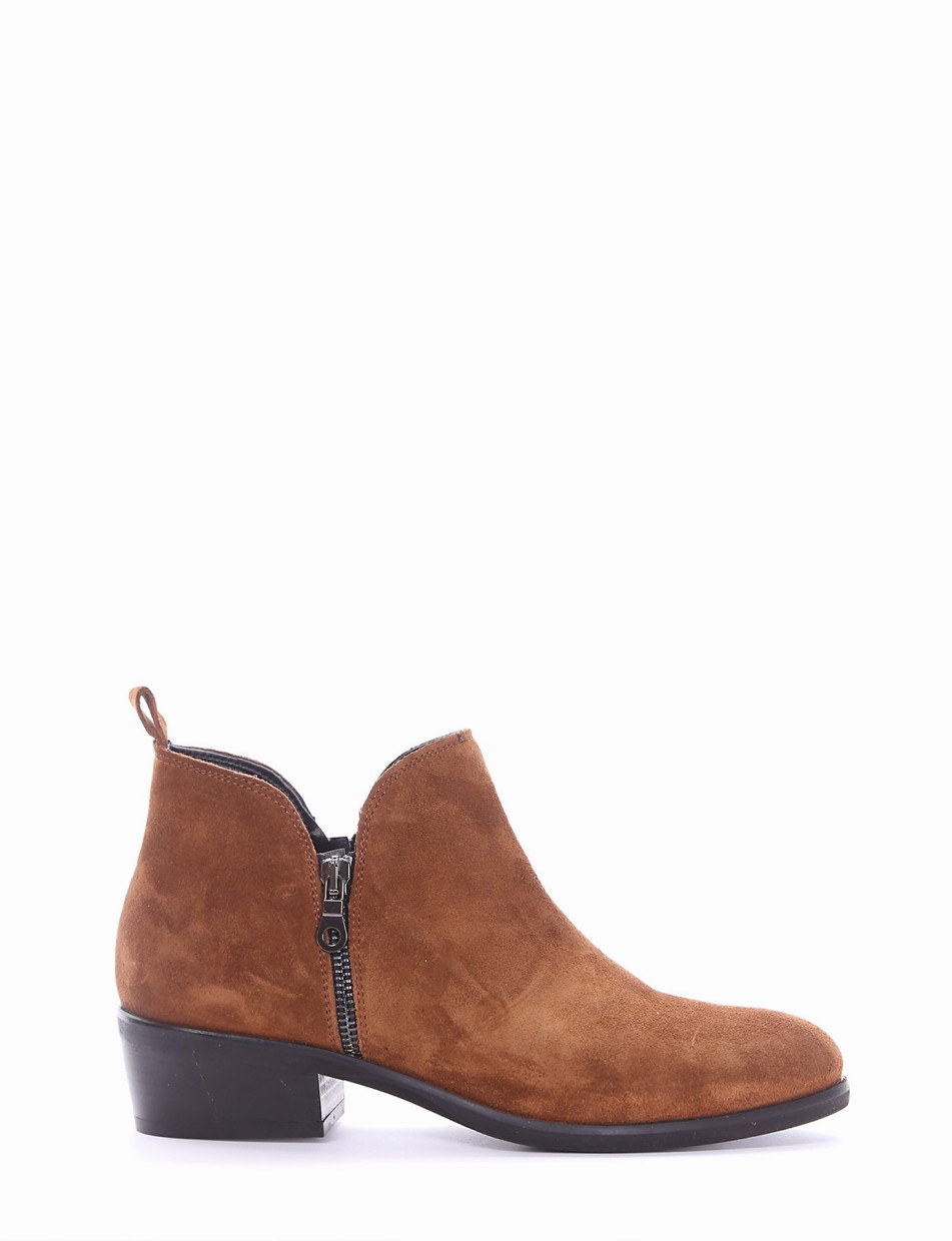Low heel ankle boots heel 3 cm brown chamois