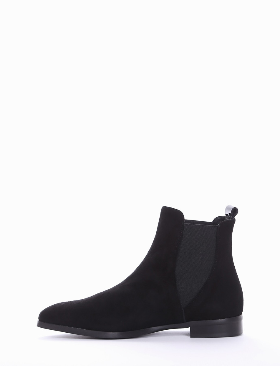 Low heel ankle boots heel 2 cm black chamois