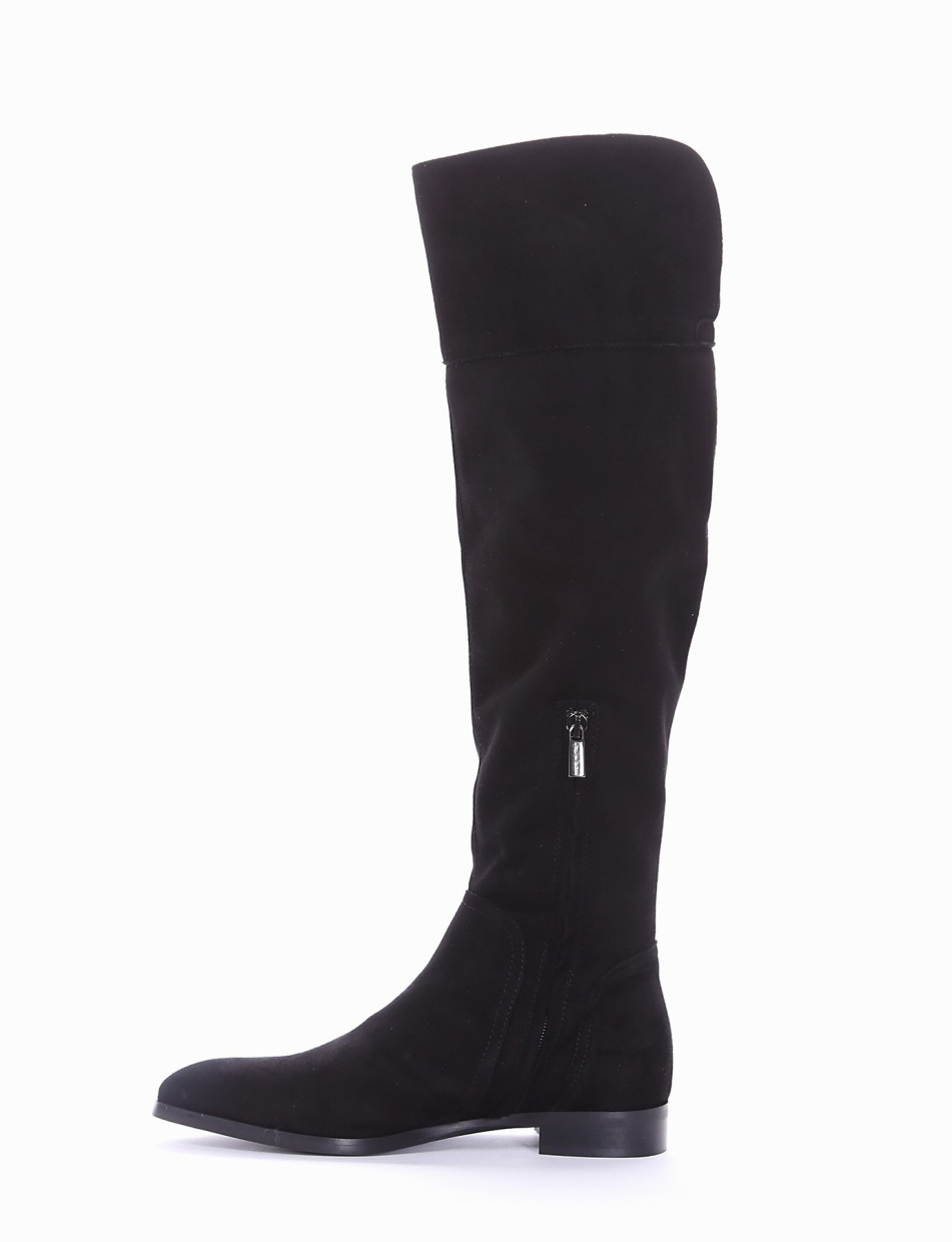 Low heel boots heel 2 cm black chamois