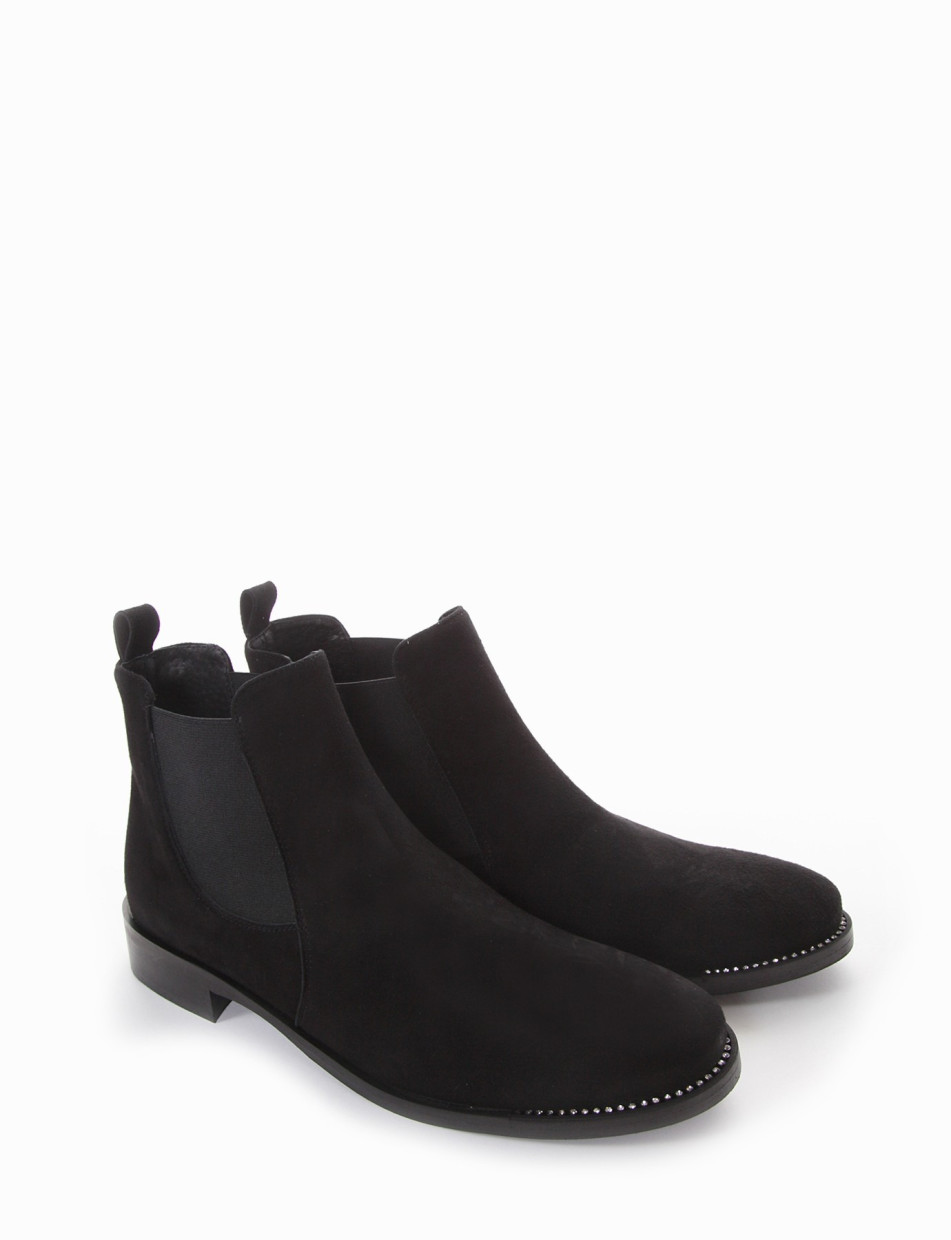 Low heel ankle boots heel 2 cm black chamois