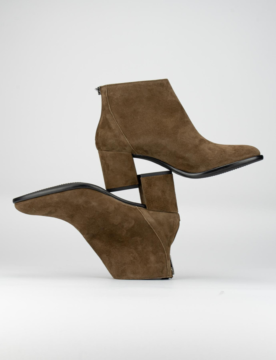 High heel ankle boots heel 5 cm brown chamois