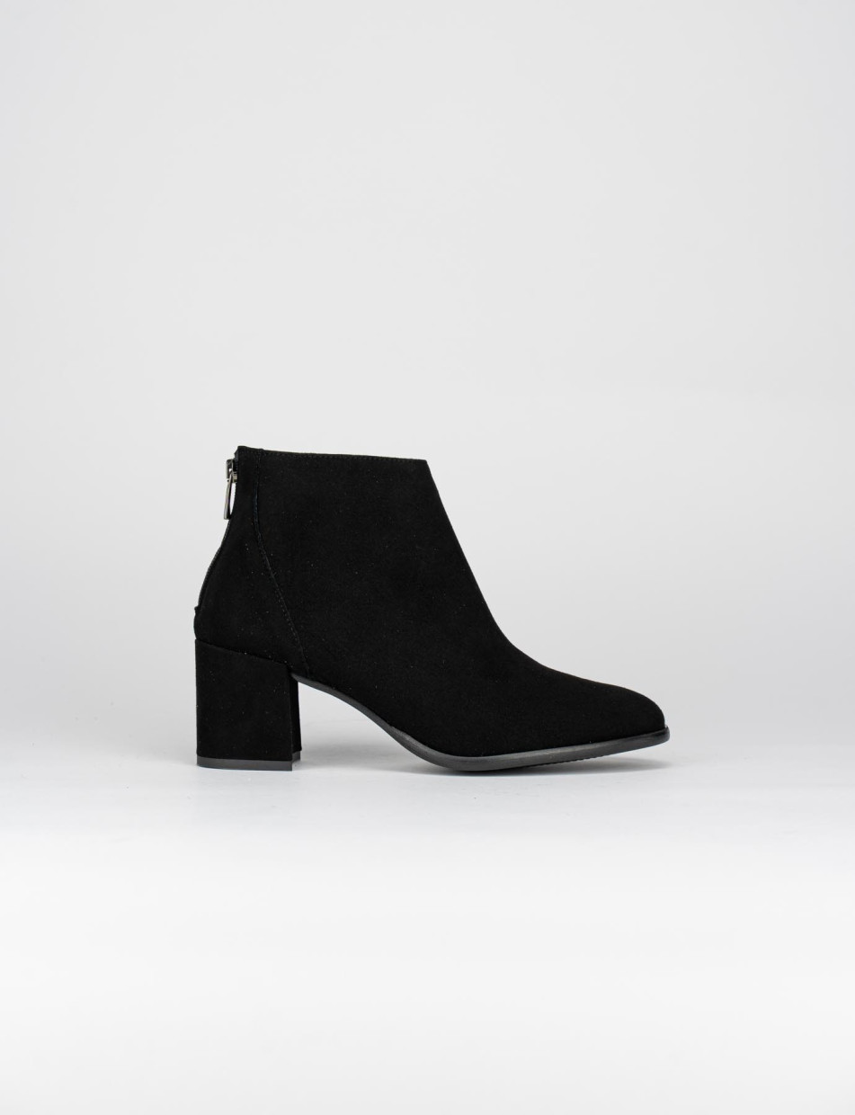 High heel ankle boots heel 5 cm black chamois