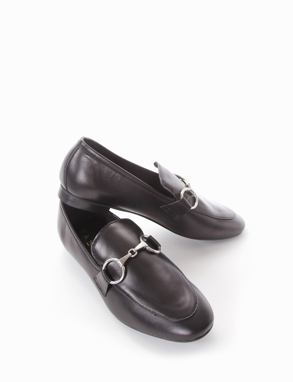 Loafers heel 1 cm black leather