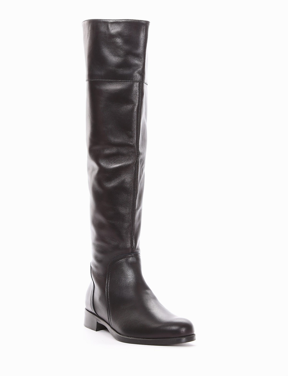 Low heel boots heel 2 cm black leather