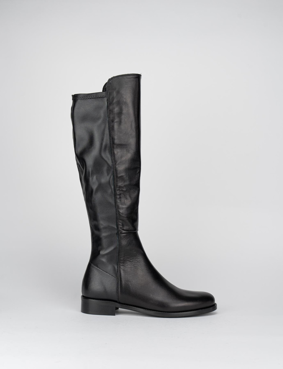 Low heel boots heel 2 cm black leather