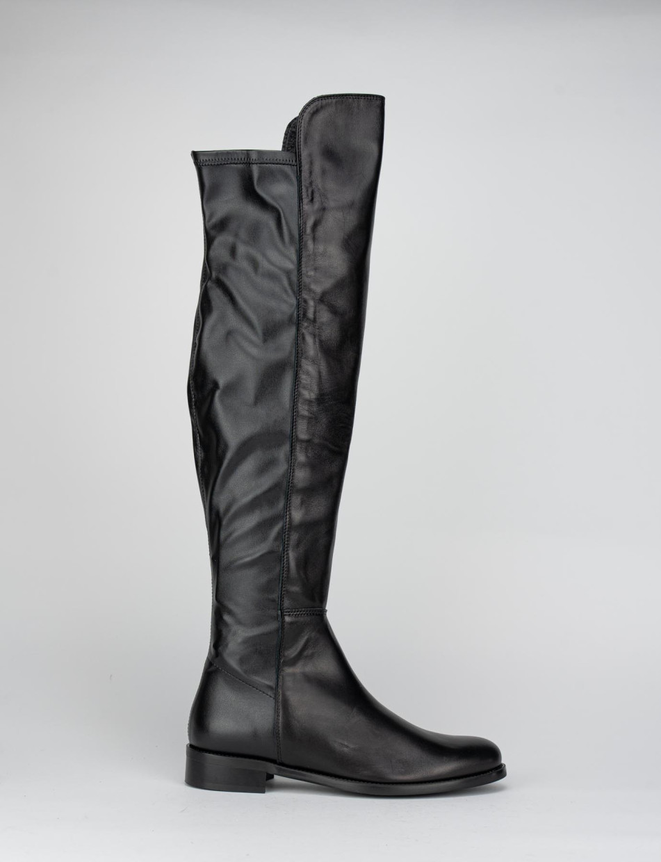 Low heel boots heel 2 cm black leather