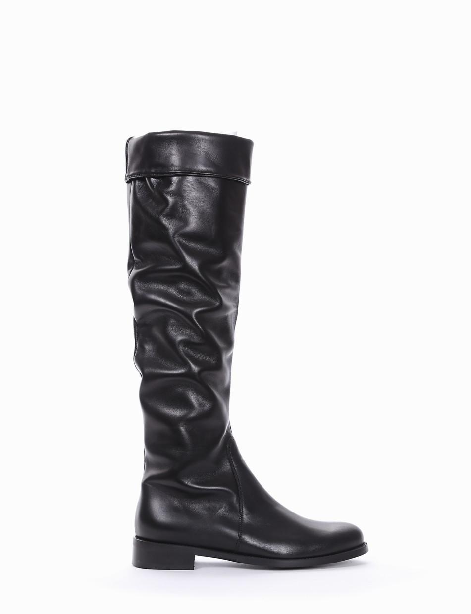 Low heel boots heel 2 cm black leather