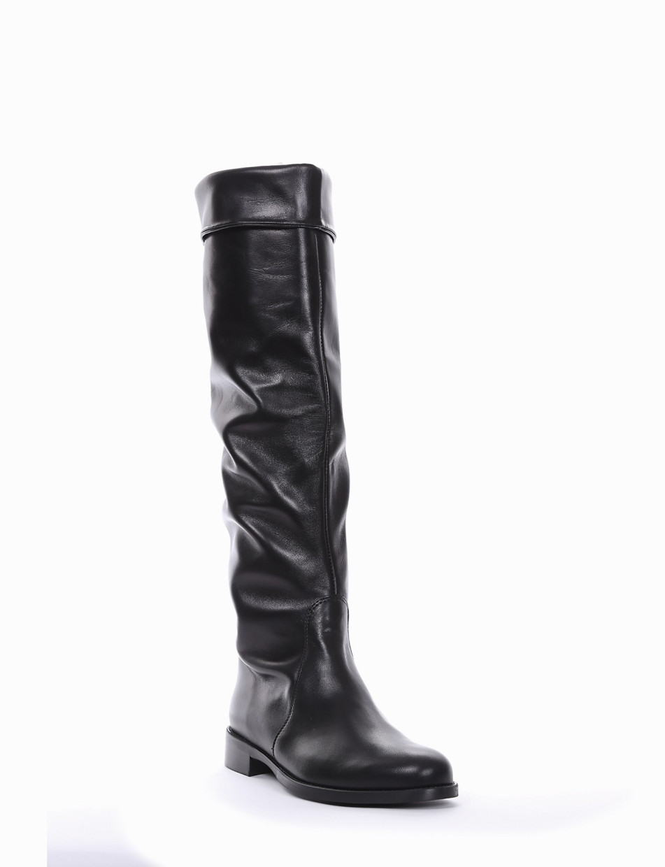 Low heel boots heel 2 cm black leather