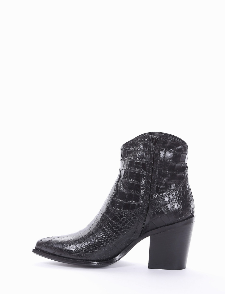 High heel ankle boots heel 7 cm black coconut