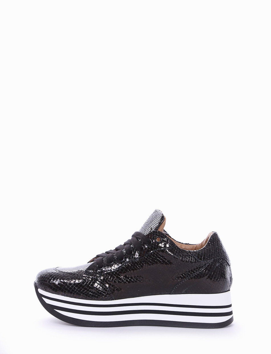 Sneakers black python