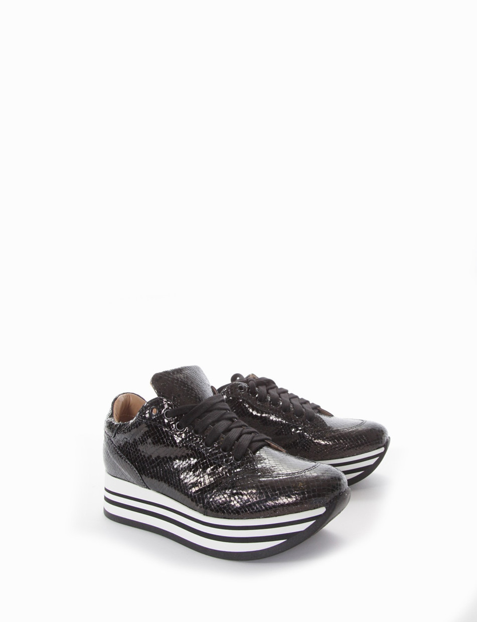 Sneakers black python