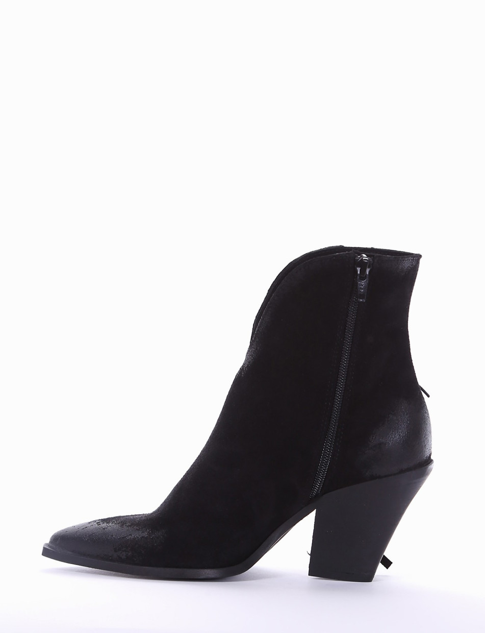 High heel ankle boots heel 8 cm black chamois