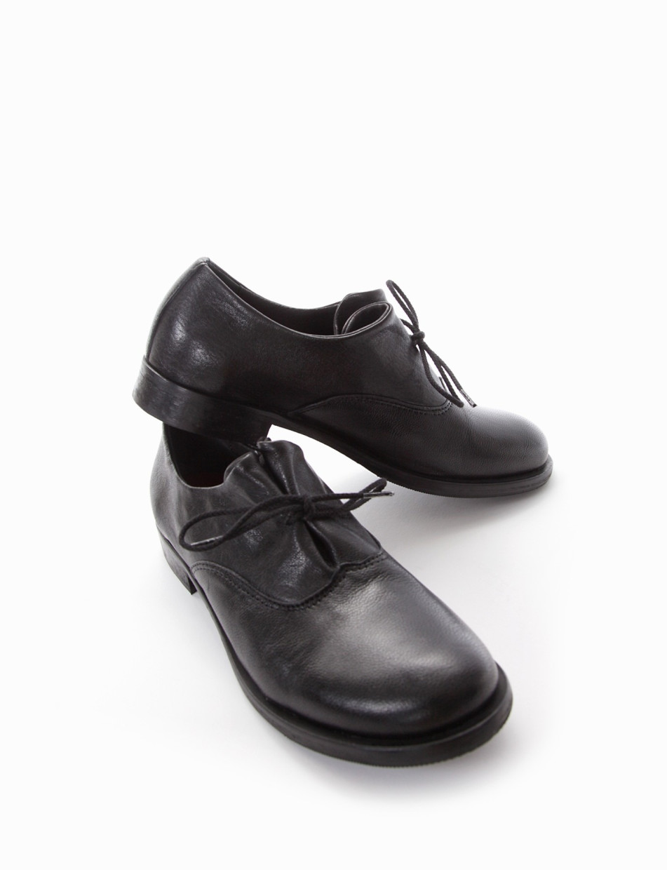 Lace-up shoes heel 2 cm black leather