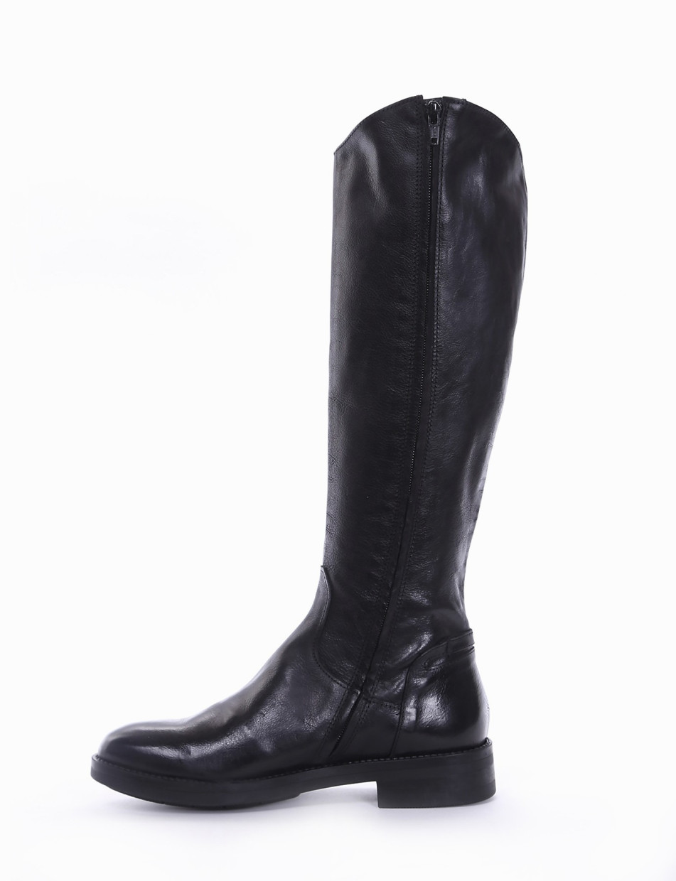 Low heel boots heel 2 cm black leather