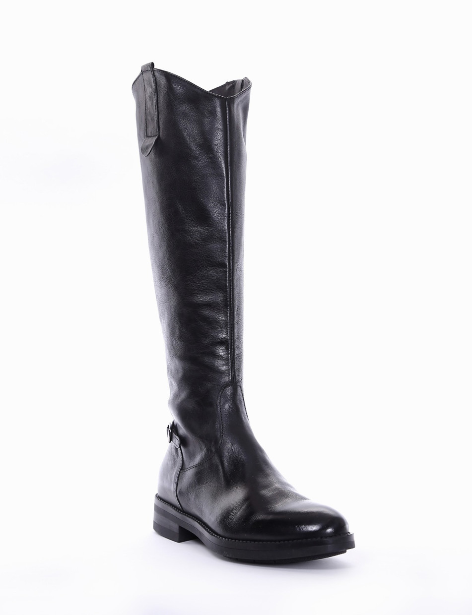 Low heel boots heel 2 cm black leather