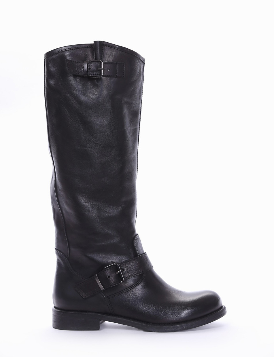 Low heel boots heel 2 cm black leather