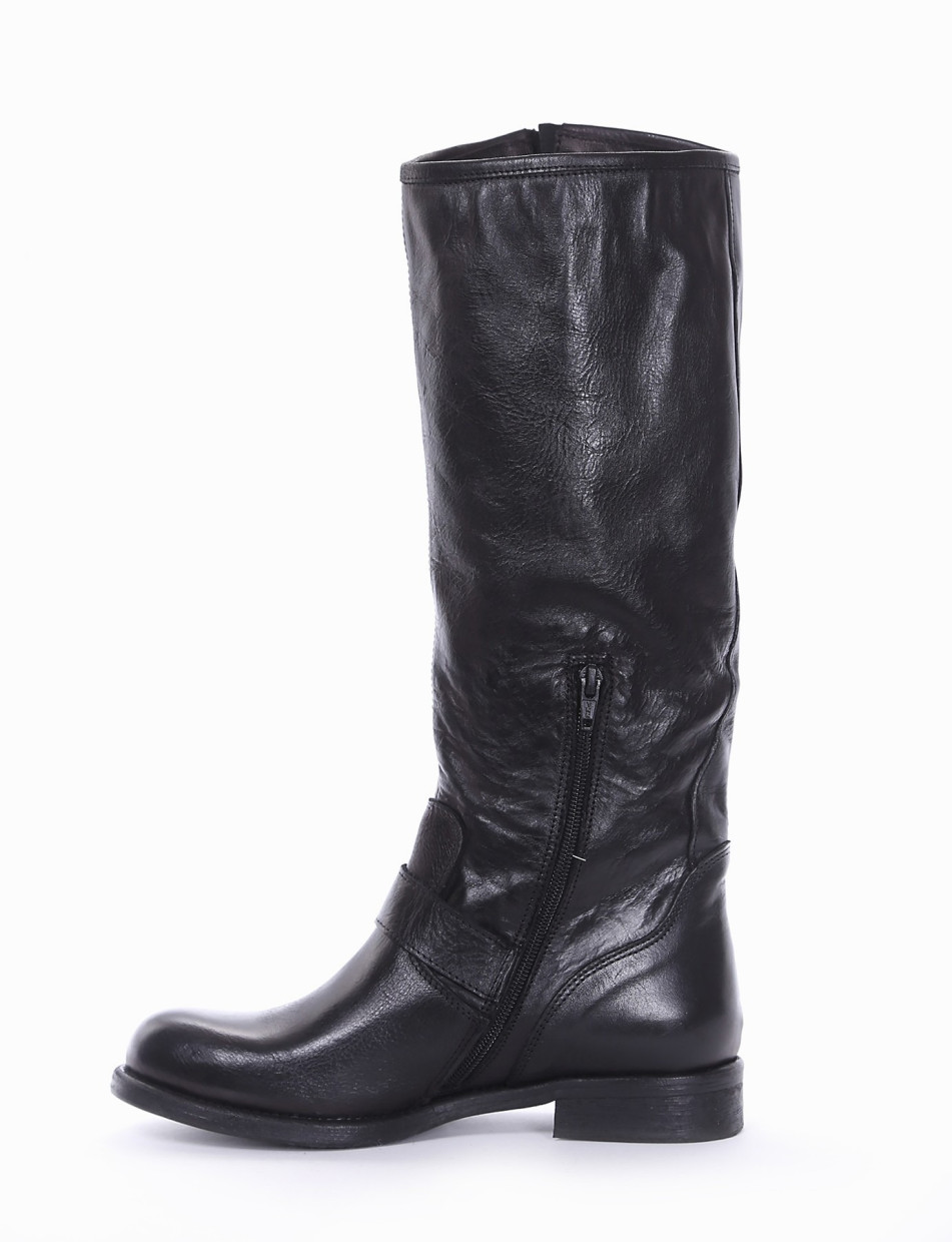 Low heel boots heel 2 cm black leather