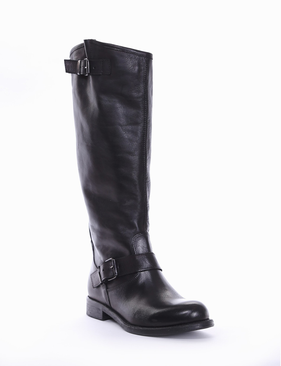 Low heel boots heel 2 cm black leather