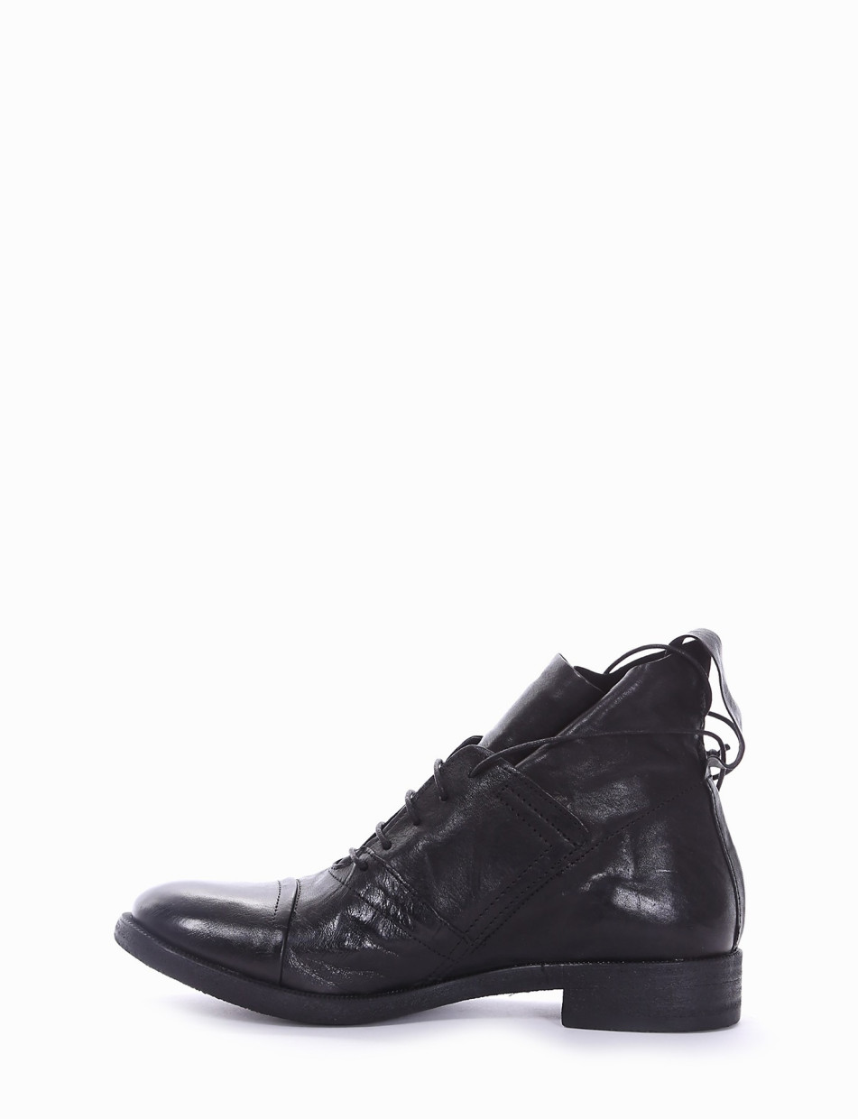 Combat boots heel 2 cm black leather