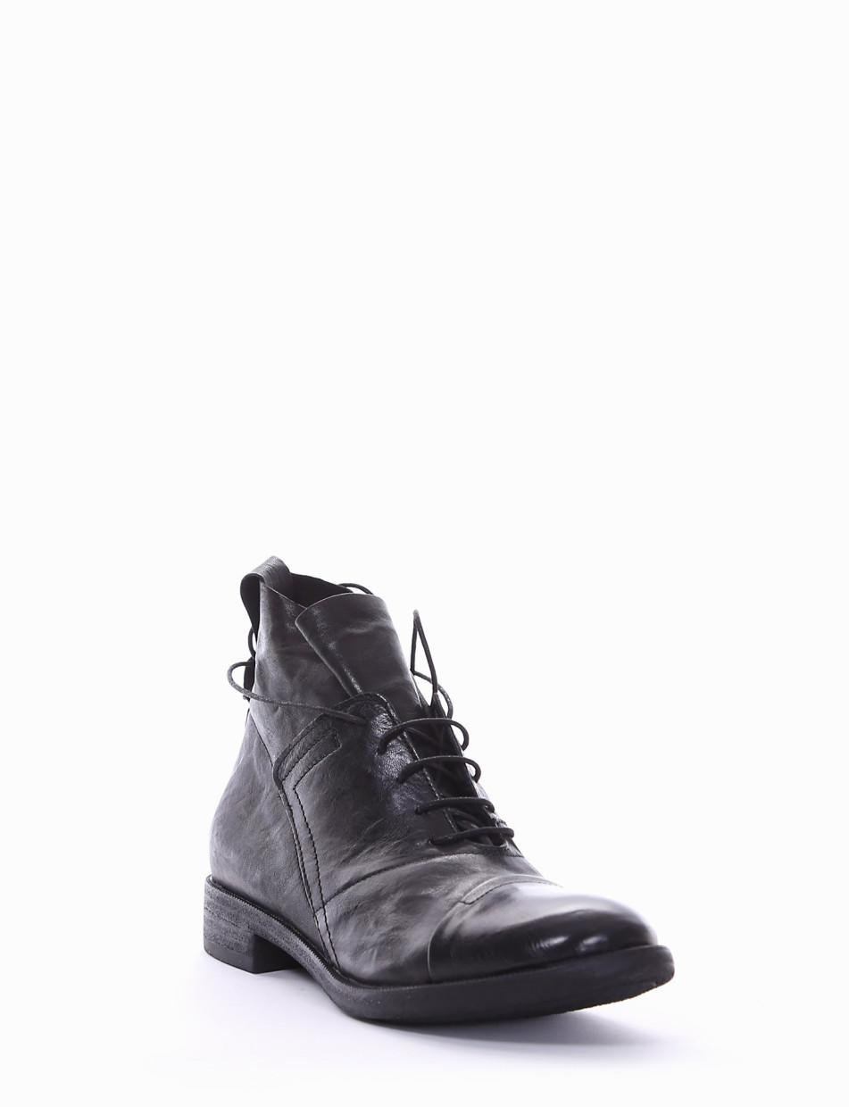 Combat boots heel 2 cm black leather