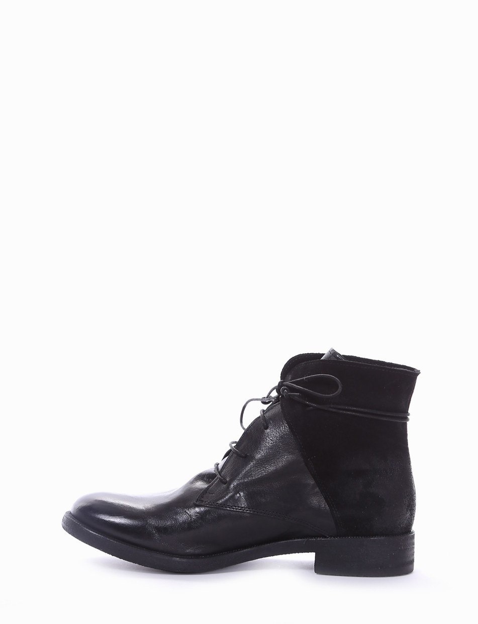 Combat boots heel 2 cm black leather