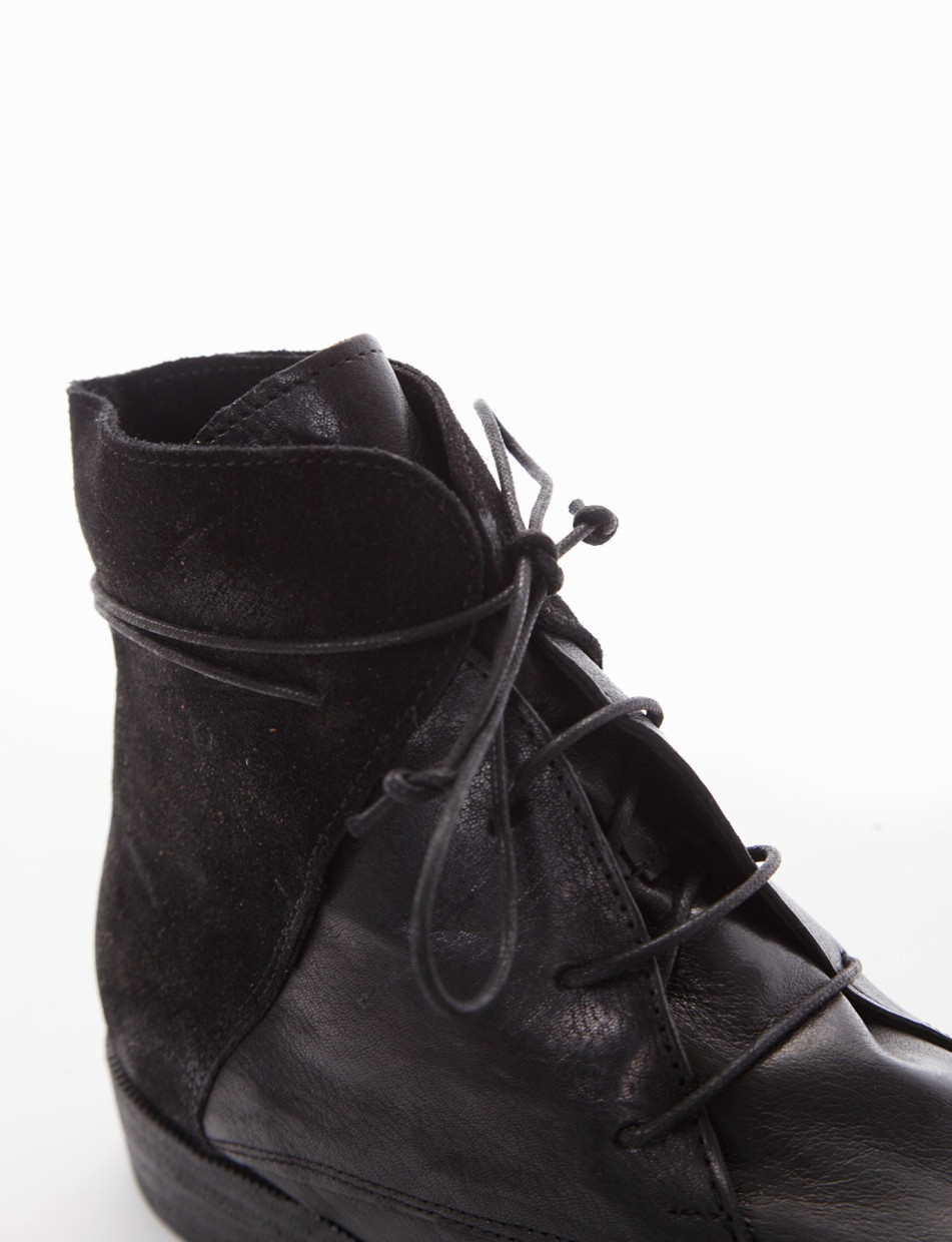 Combat boots heel 2 cm black leather