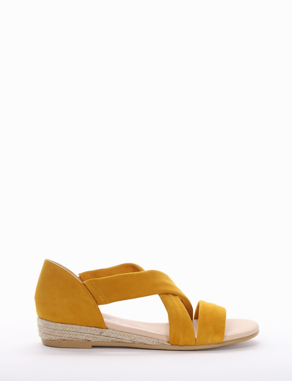 Wedge heels heel 3 cm yellow chamois